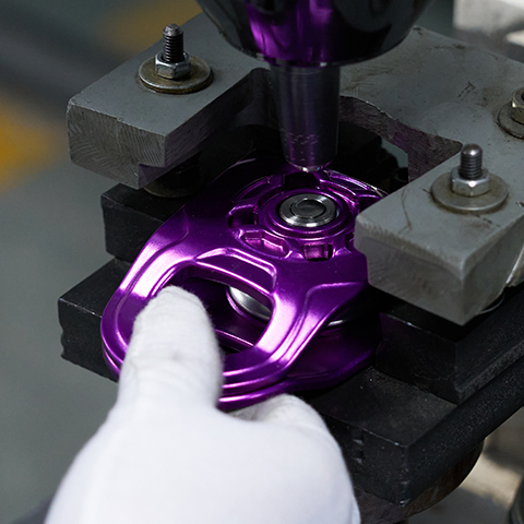 Kletterkarabiner-Herstellungssystemtechnik